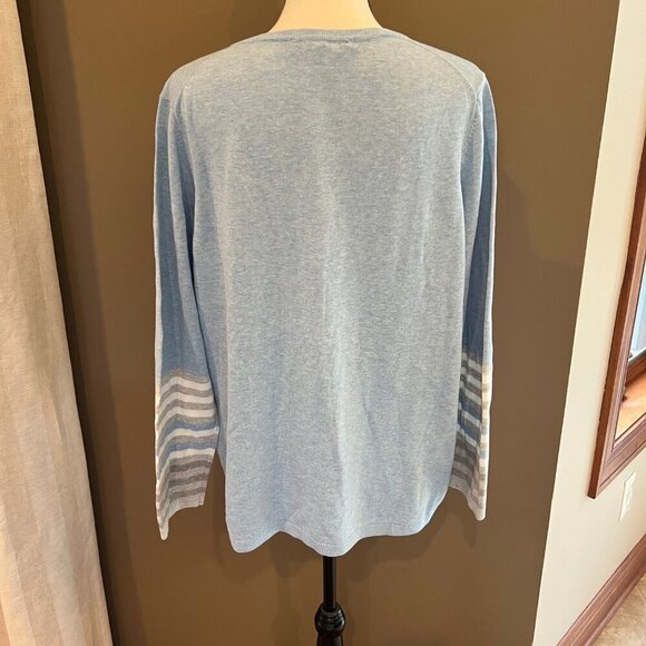 NWT Tommy Hilfiger Women's Plus V-neck Striped Blue Pullover Sweater, Size 1X - Picture 5 of 10